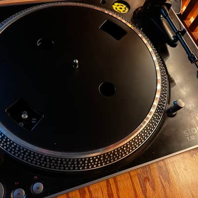 Stanton T52 belt drive turntable image 3