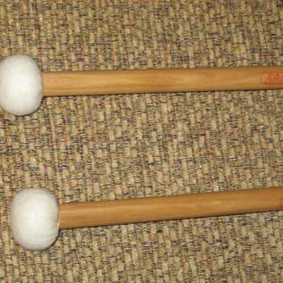 ONE pair new old stock Adams CD9 Cloyd Duff # 9 Hickory Flip Stick (Timpani Flip Stick) CORE: Both cores on one piece turned hickory with bulb shaped wood on one end and small felt ball opposite / TONE COLOR: Extremely bright to general, similar to # 3 image 6