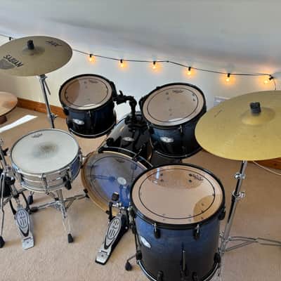 Pearl "Vision" VBX Birch 5 piece drum kit/hardware/cymbals /gig bags/ throne image 10