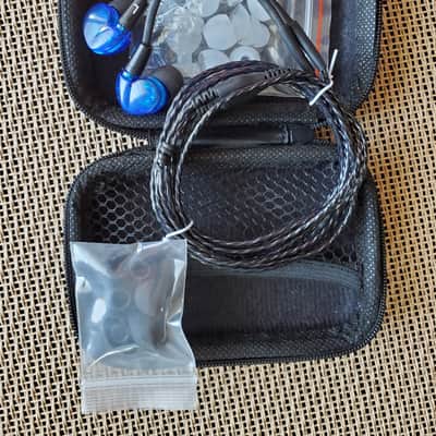 FCS110 BLUE - 10.2 Dynamic Driver In Ear Monitor Earphone image 3