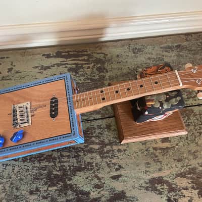 Taconic #232 4 String Electric Cigar Box Mandolin - Punch Gran Puro Toro - Video image 2