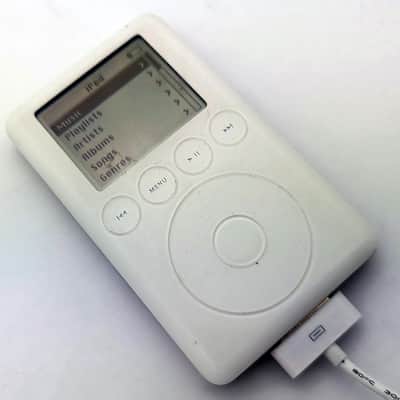 Apple iPod Classic 3rd Generation 20GB White (A1040 / M9244LL