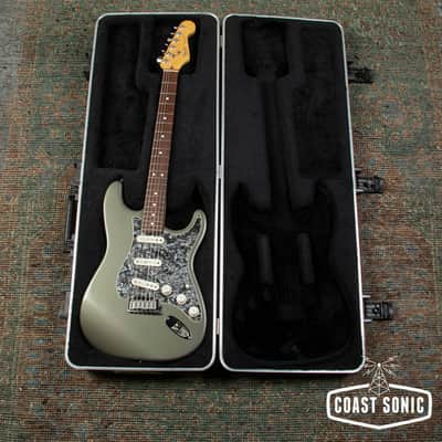 1989 Fender American Standard Stratocaster USA w/case image 16