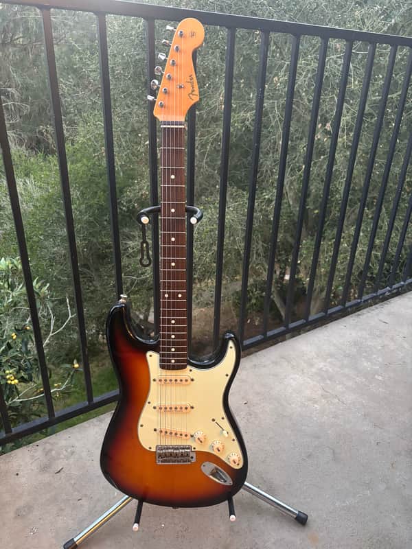 Fender American Vintage '62 Reissue Stratocaster 1995 - Sunburst (Fender replacement neck, Seymour Duncan Pickups) image 1
