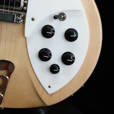 Rickenbacker 330 Mapleglo Semi-Hollow Electric Guitar image 4
