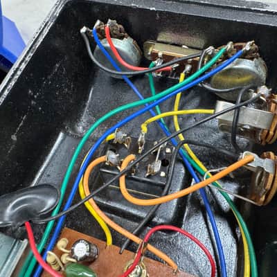 Univox Super-Fuzz superfuzz Fuzz Pedal - missing 3 screws image 10