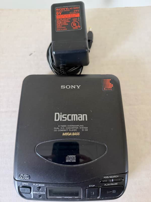 Sony D-33 - Black