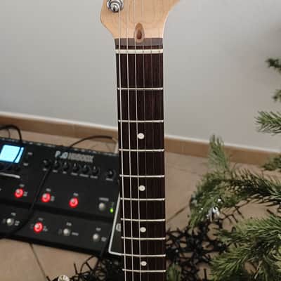 Fender American Professional Stratocaster with Maple Fretboard 2017 - 2019 - 3-Color Sunburst image 8
