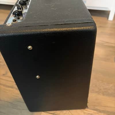 Fender Deluxe 40-Watt 1x12" Tube Combo image 3