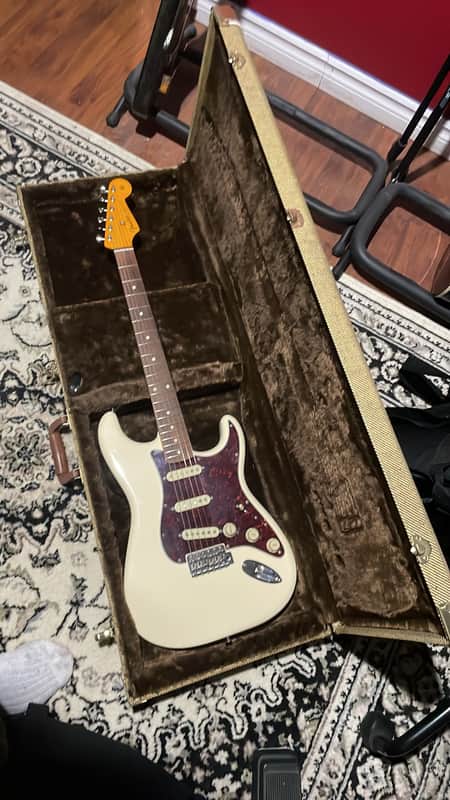 Fender Vintera '60s Stratocaster Modified with Pau Ferro Fretboard 2019 - 2023 - Olympic White
