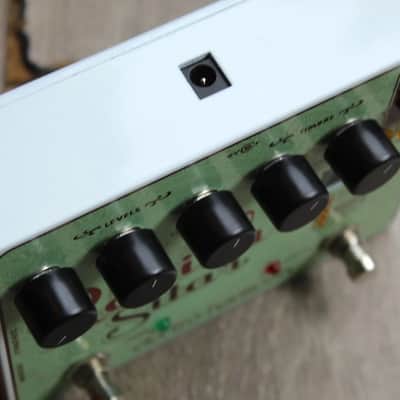 Electro-Harmonix Ravish Sitar Sitar Emulator image 4