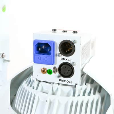 Elation OPTI TRI PAR 18 x 3W Tri Color LED Par - White CG011QU image 9