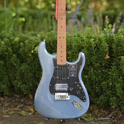 Fender 70th Anniversary Ultra Stratocaster® HSS - Amethyst image 17