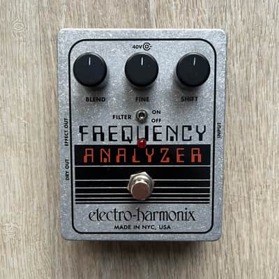 Electro-Harmonix FrEQuency Analyzer Ring Modulator | Reverb Canada