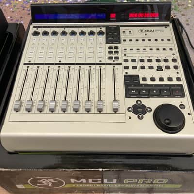 Mackie MCU PRO controller & Extender PRO image 2