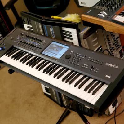 MUST SEE!!! KORG KRONOS 61 FULLY INSPECTED/SERVICED AND IN AMAZING CONDITION!