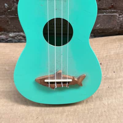 Makala Ukulele – Turquoise/Seafoam Green – Shark Bridge – Used, Good Condition image 2