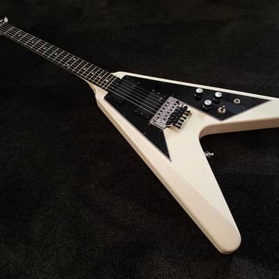 Made by ESP Killer KG Wishbone V Snow White - MINT condition