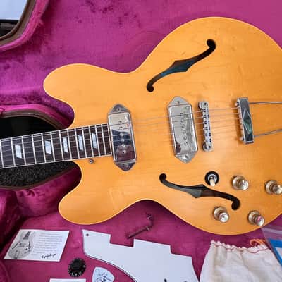 Epiphone USA Collection Revolution  John Lennon Signature 1965 Casino Left handed super rare image 10