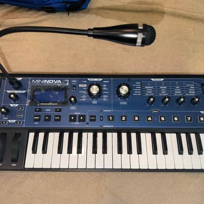 Novation MiniNova 37-Key 18-Voice Synthesizer 2012 - Present - Blue