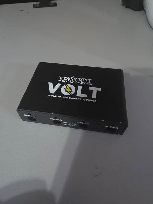 Ernie Ball Volt Power Supply