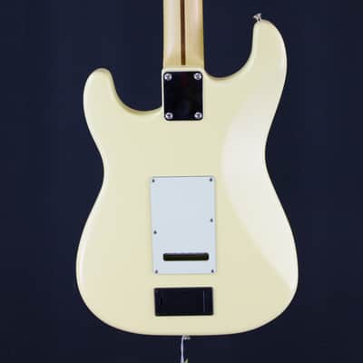 Fender MIJ Junior Collection Stratocaster 2021 - Present - Arctic White image 2