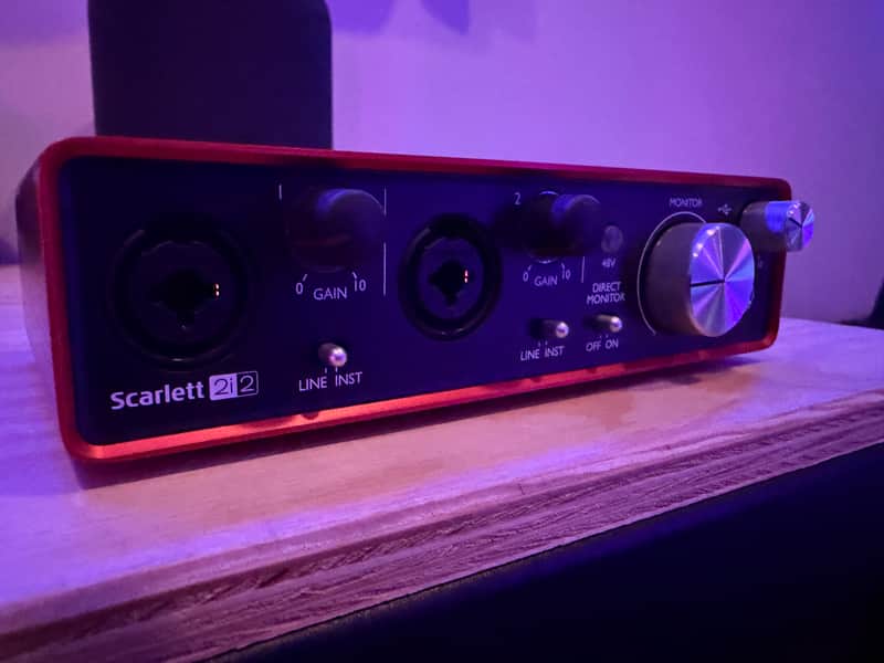 Focusrite Scarlett 2i2 2nd Gen USB Audio Interface