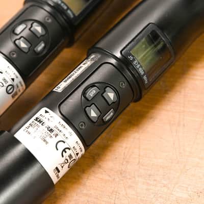 Shure UR4D+ Dual Wireless Receiver with UR2/BETA58A Mic Pair - J5 Band CG01Z1J image 23