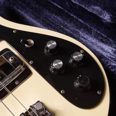Rickenbacker 4001 '77 White #QG3048 Second hand image 6