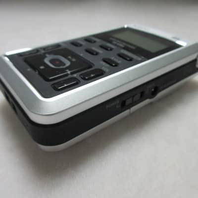 Roland R-05 Wave/MP3 Recorder 2010 image 4