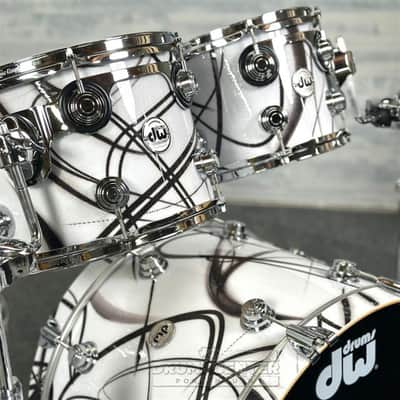 DW Collectors VLT 333 Maple 4pc Drum Set White Glass Contrails image 3