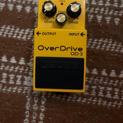 Boss OD-3 OverDrive (Silver Label) 1997 - Present - Yellow image 1