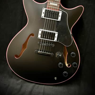 Rafferty Semi Hollow - Satin black with red binding image 2