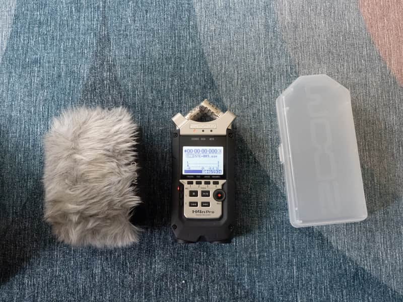 Zoom H4n PRO Handy Digital Multitrack Recorder