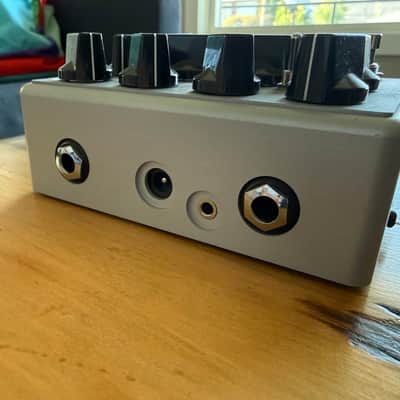 Darkglass Electronics Vintage Ultra V2 2018 - Silver image 4