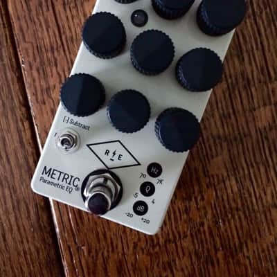 Revival Electric Metric 3 band parametric eq pedal image 1