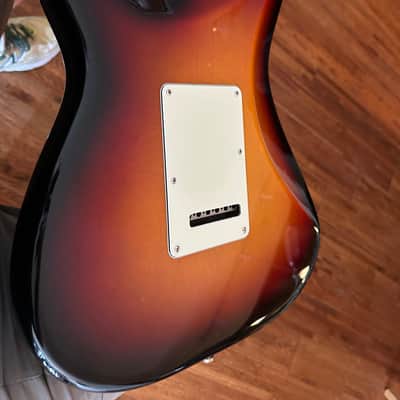 Fender American Ultra Stratocaster HSS with Maple Fretboard 2019 - Present - Ultraburst image 6