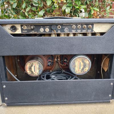 Vintage 1969 Fender Vibrolux Reverb Amp - Silverface - Drip Edge - Clean! image 2