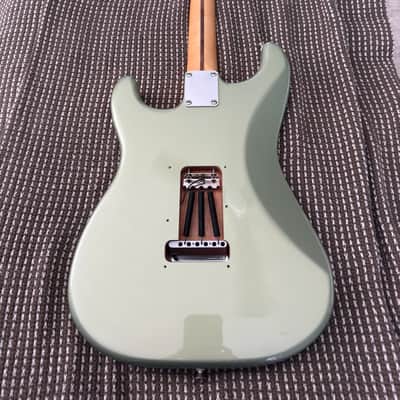 Fender Stratocaster 2018 - Sage green image 3
