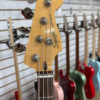 Squier Classic Vibe '60s Jazz Bass - Tahitian Coral - B Stock image 2