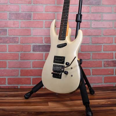 Kramer American Showster Metalist-II Pearl White 1989 w/OHSC image 3