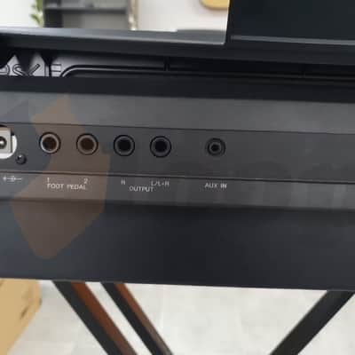 Yamaha PSR-S750 image 8