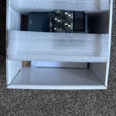 Boss IR-200 Amp and IR Cabinet 2021 - Present - Silver image 3