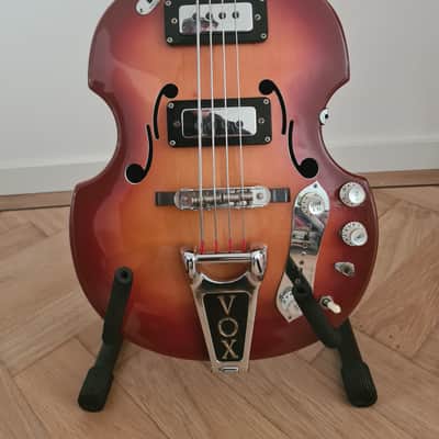 Vox Astro IV Bass 1960s - Sunburst image 2