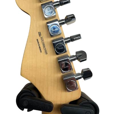 Fender Player Stratocaster with Maple Fretboard 2018 - 2024 - Tidepool image 6