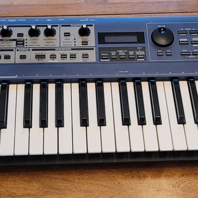 Roland JX-305 61-Key Groove Synthesizer 1998 -2002 - Blue