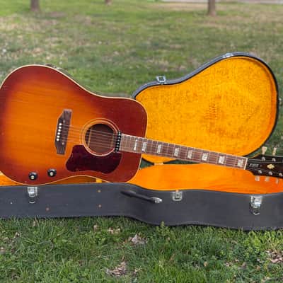 Gibson J-160E 1969 Sunburst image 3