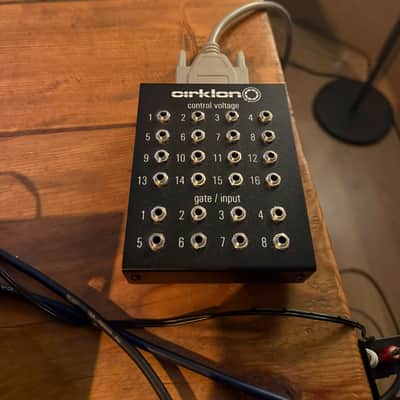 Sequentix Cirklon V2 + CVIO + Breakout Box & Cable - Like New imagen 10