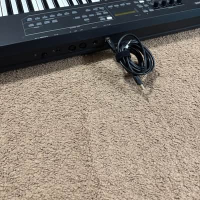 Yamaha  KX49 MIDI controller keyboard image 5