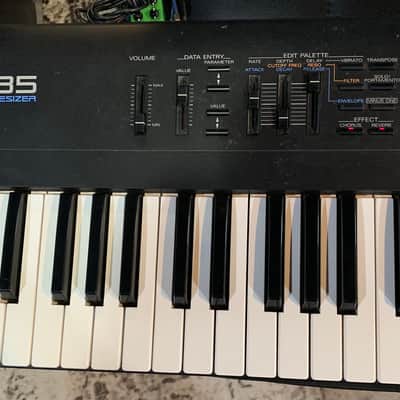 Roland JV-35 Multi-timbral w/Expansion board image 2